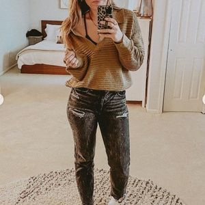 AE Crossover Highest Waist Mom Jean